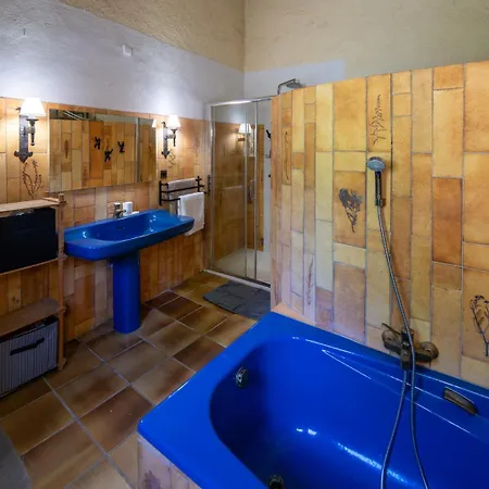 Vakantiehuis Grand Mas Catalan En Pleine Nature Avec Piscine *