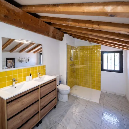 Vakantiehuis Grand Mas Catalan En Pleine Nature Avec Piscine *